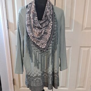 Cactus + Pearl Elegant Women's Sweater with Scarf - Green